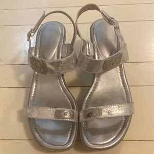Andrew Geller silver wedge Sandler in size 8.5